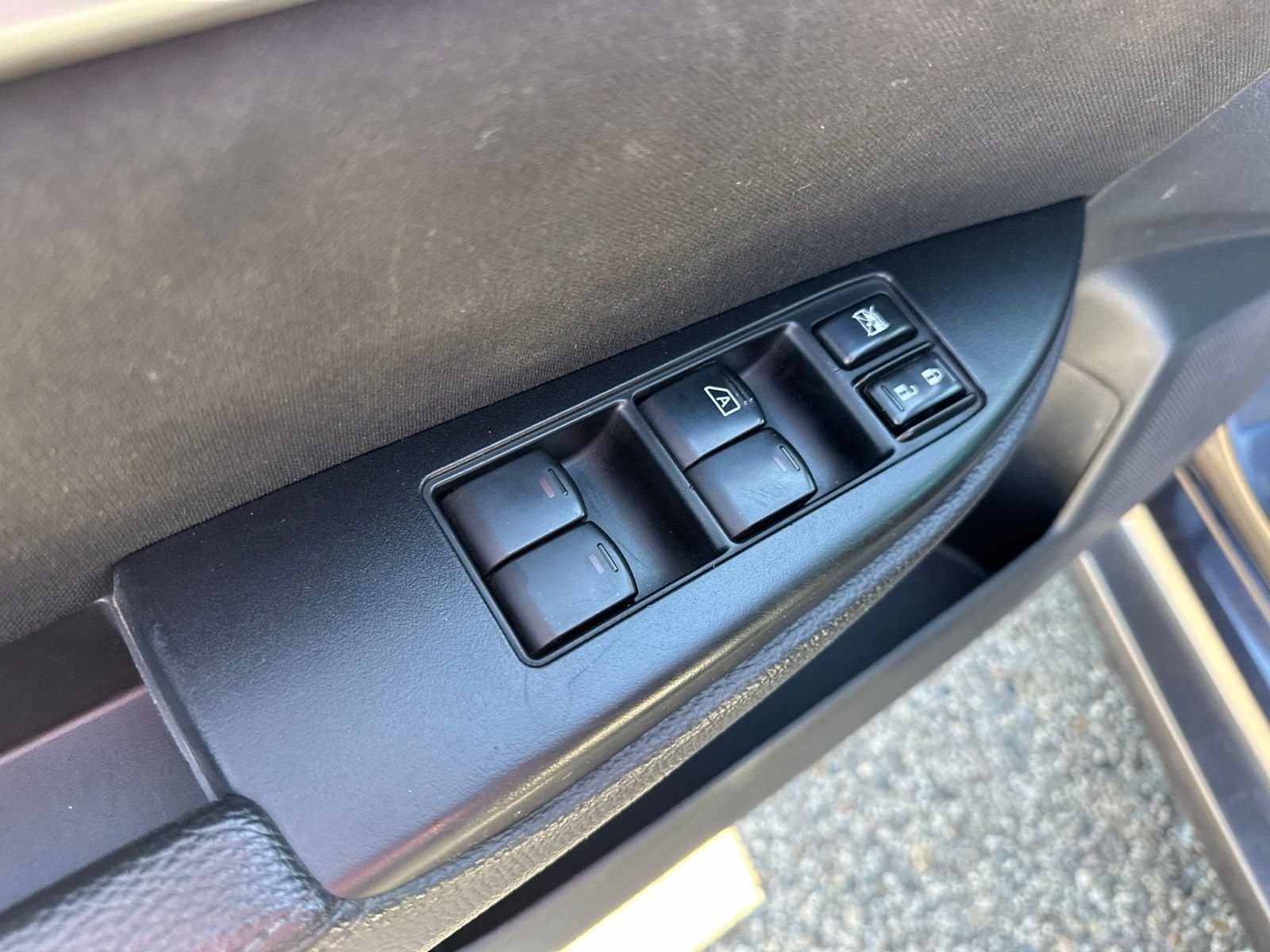 Used 2012 Gray Subaru 2.5i image 18