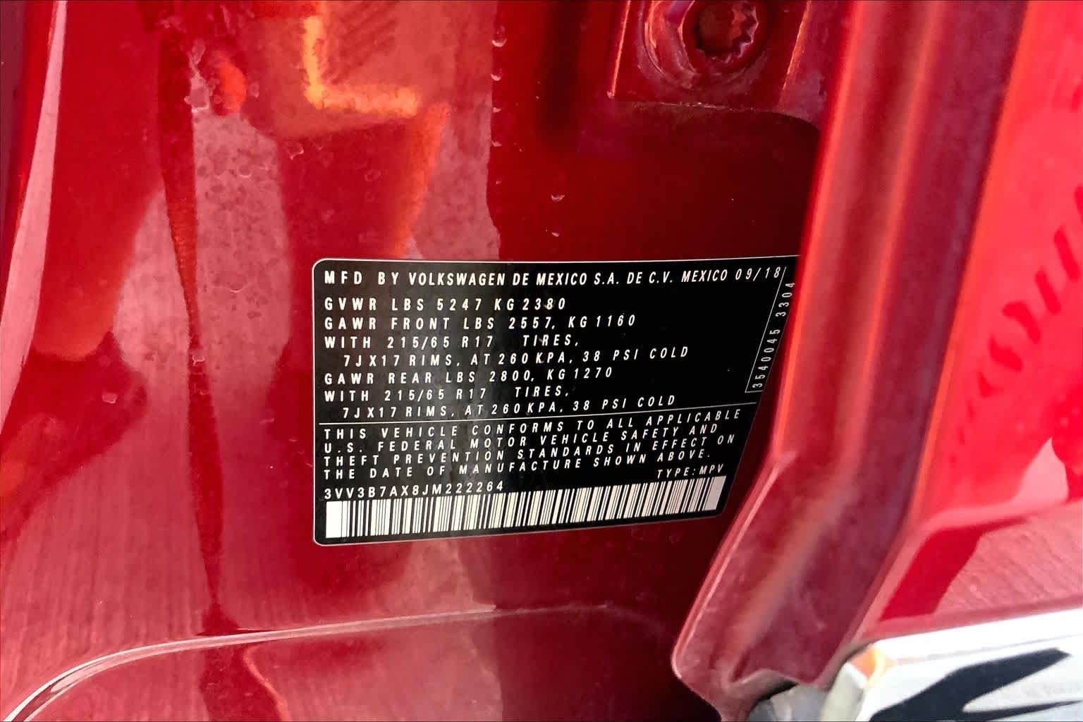 Used 2018 Cardinal Red Metallic Volkswagen SE image 31