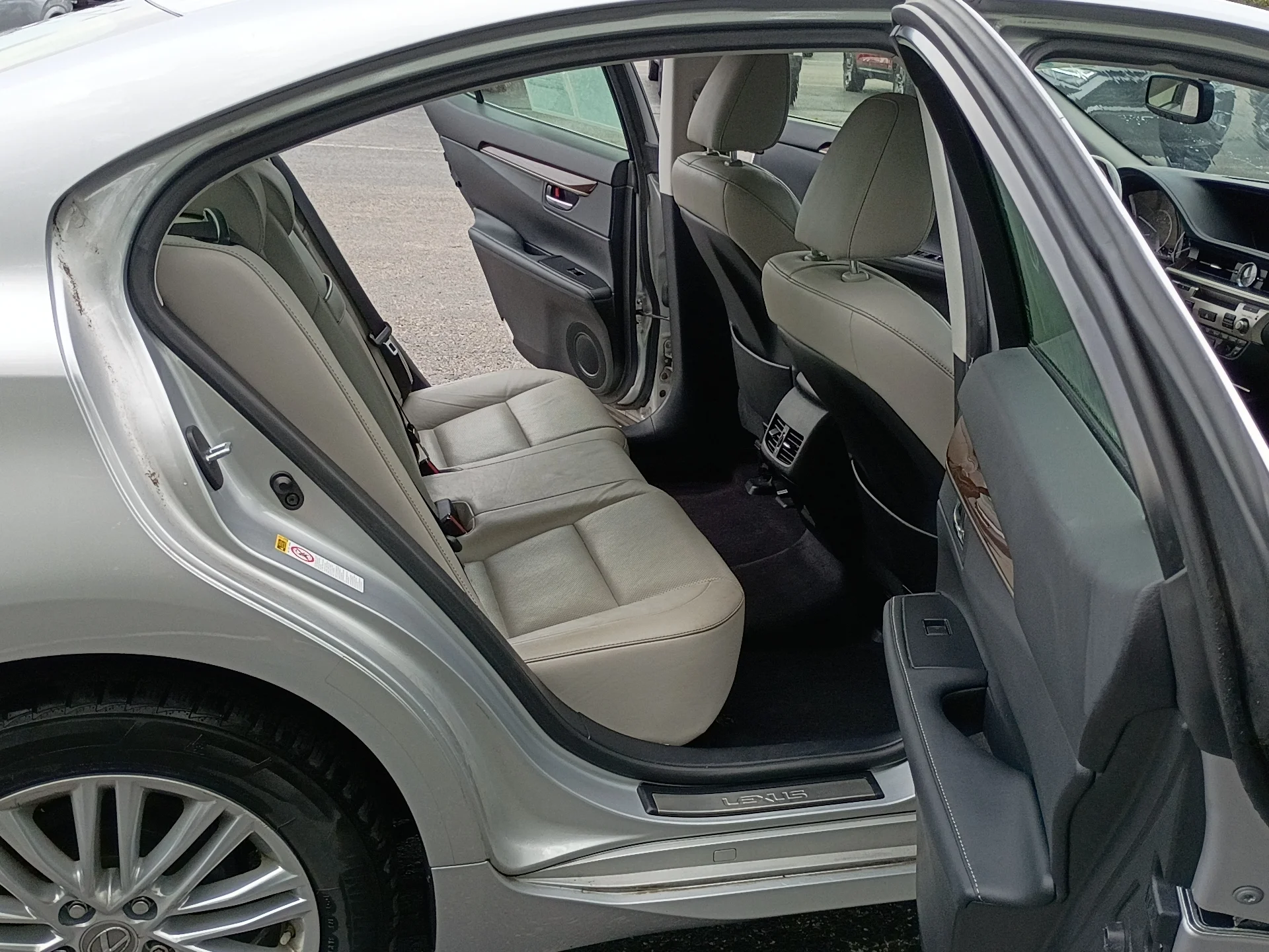 Used 2014 Silver Lining Metallic Lexus Base image 15