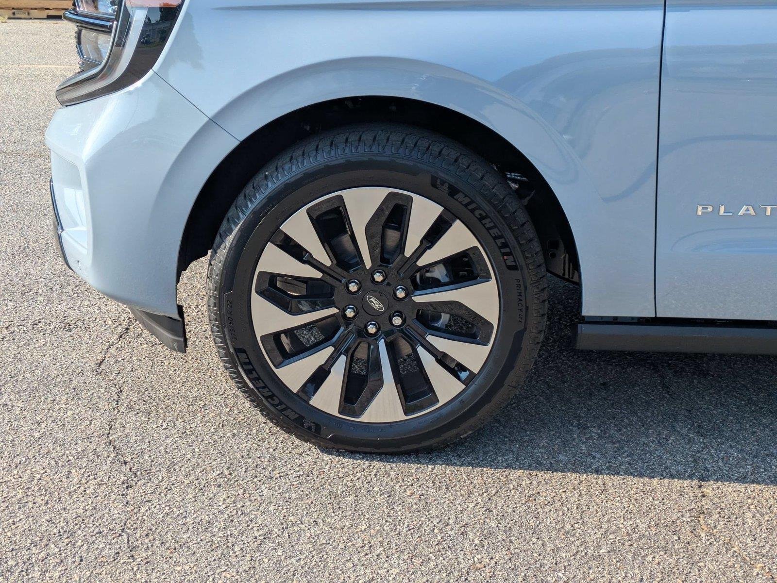 New 2027 Glacier Gray Metallic Tri-Coat Ford MAX Platinum image 10