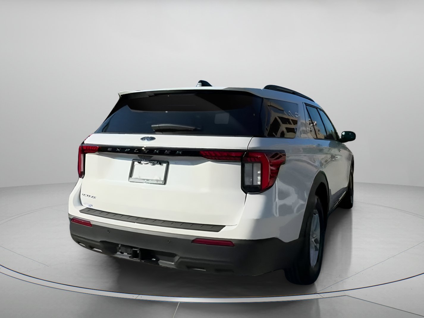 New 2026 Star White Metallic Tri-Coat Ford Active image 24