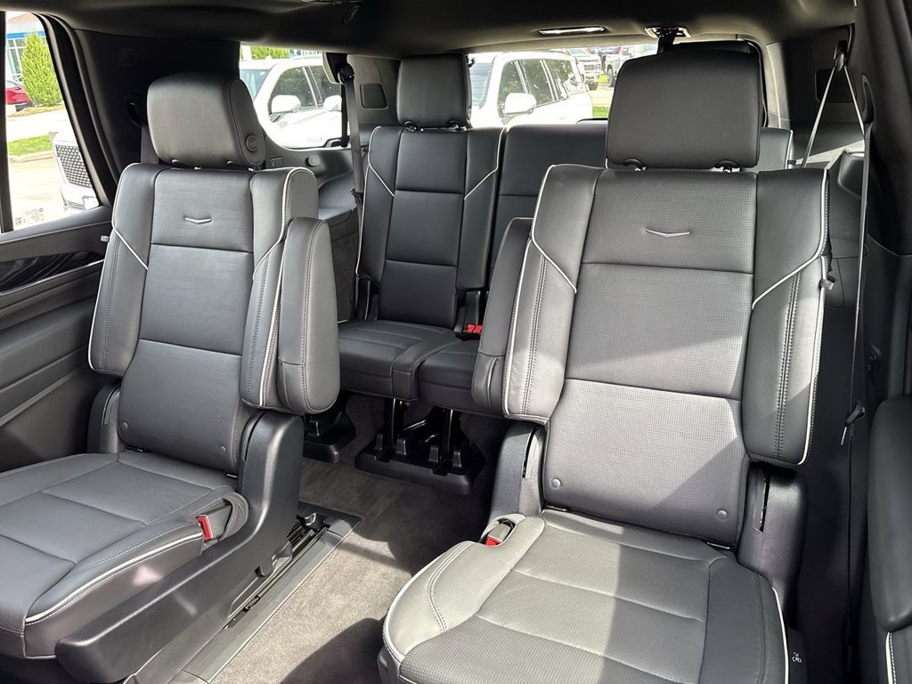 2023 Cadillac Escalade Sport - Photo 32