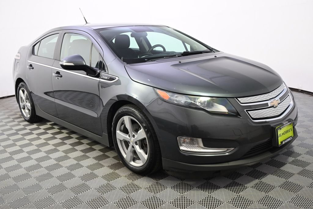 Used 2013 Cyber Gray Metallic Chevrolet Base image 8