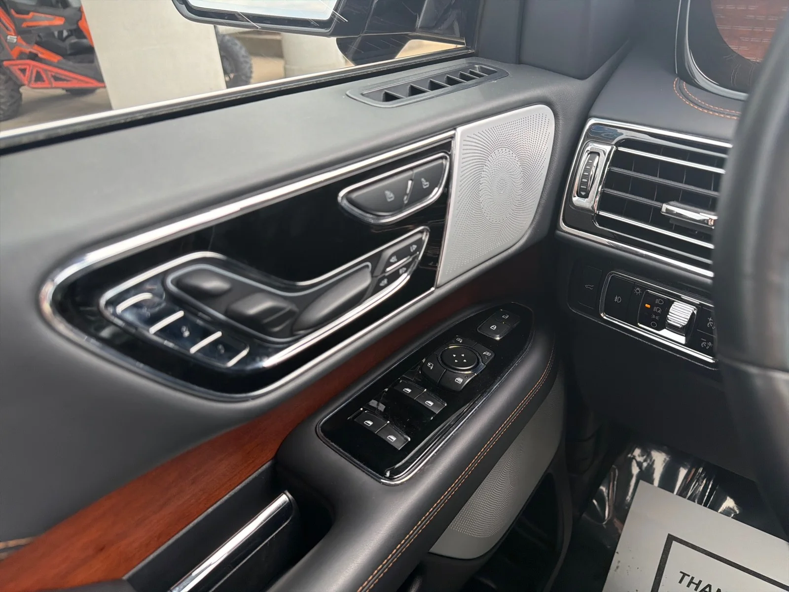 Used 2024 Metallic Lincoln Black Label image 24