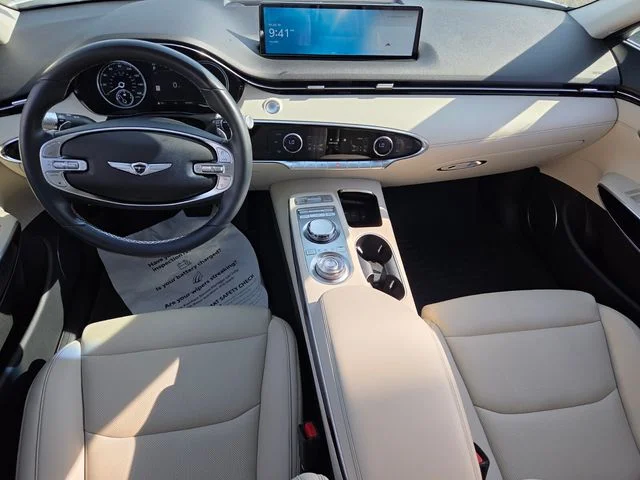 Used 2025 White Genesis 2.5T image 8