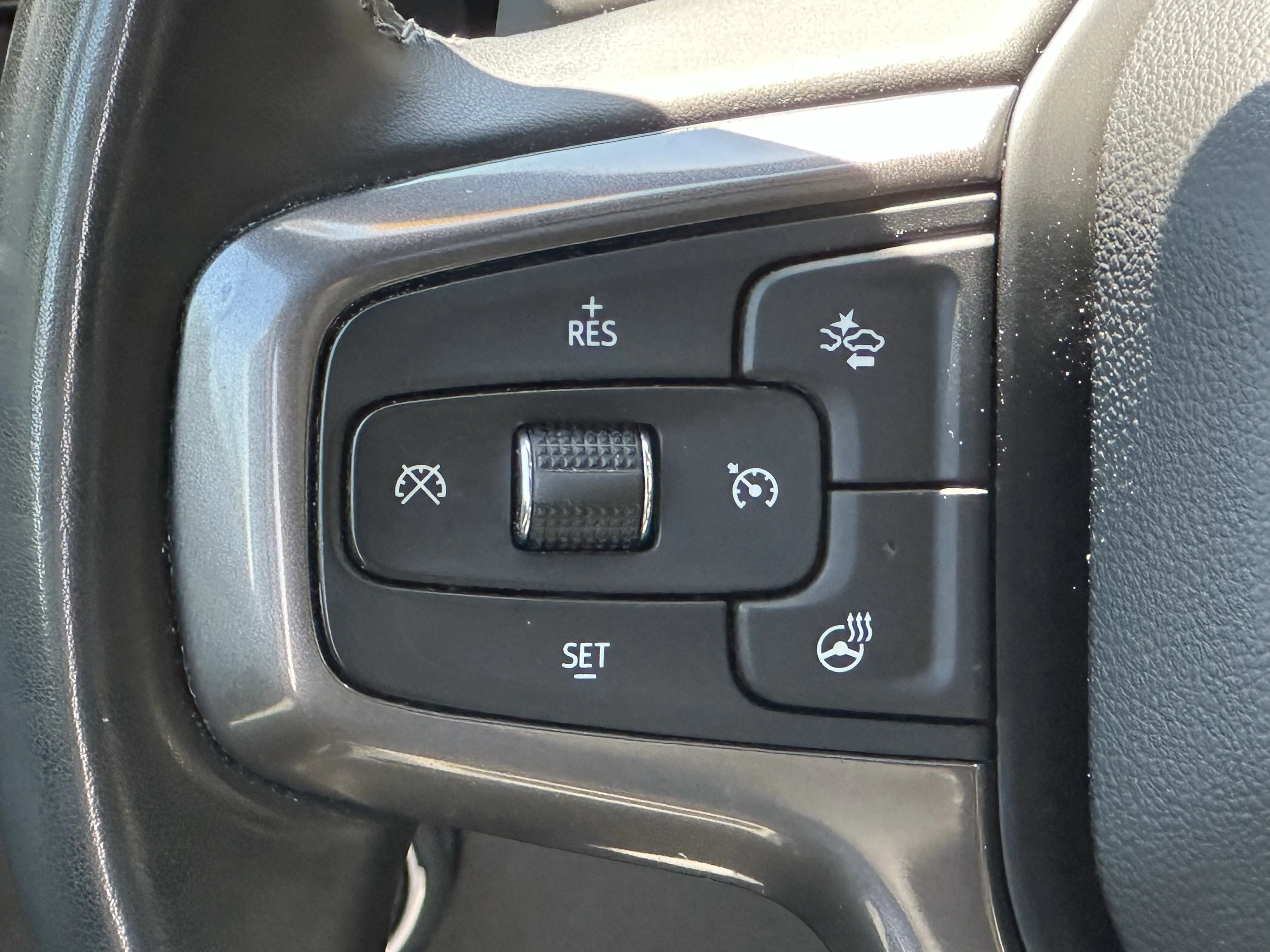 Certified Used 2024  Chevrolet ZR2 image 13
