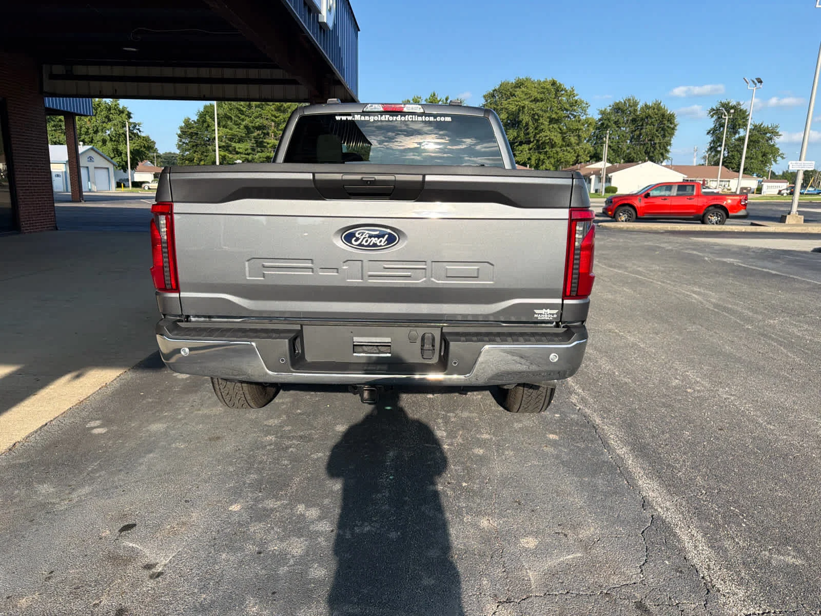 New 2026 Carbonized Gray Metallic Ford XLT image 8