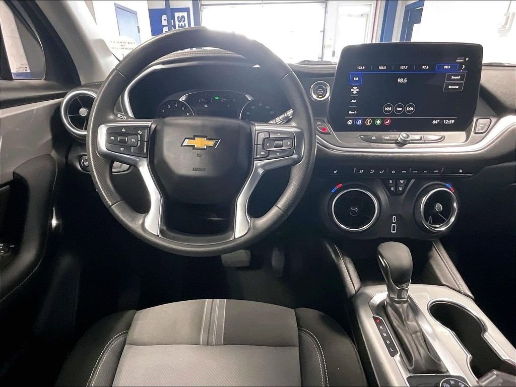 Used 2025 Gray Chevrolet LT image 17