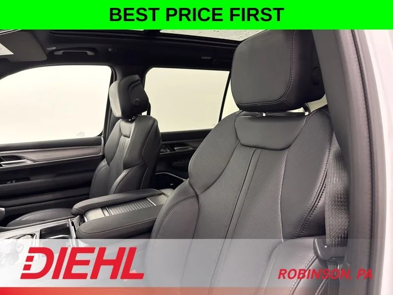 New 2026 Bright White Clear-Coat Exterior Paint Jeep Limited Altitude image 23