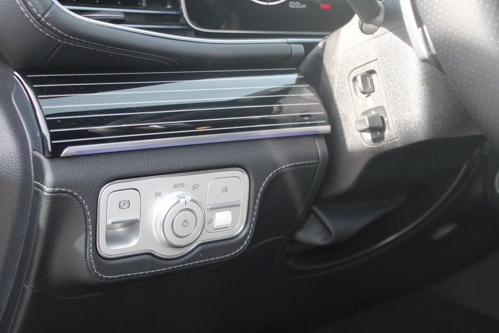 Certified Used 2025  Mercedes-Benz GLS 580 image 15