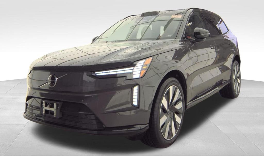 Used 2025  Volvo Twin Motor Plus image 1