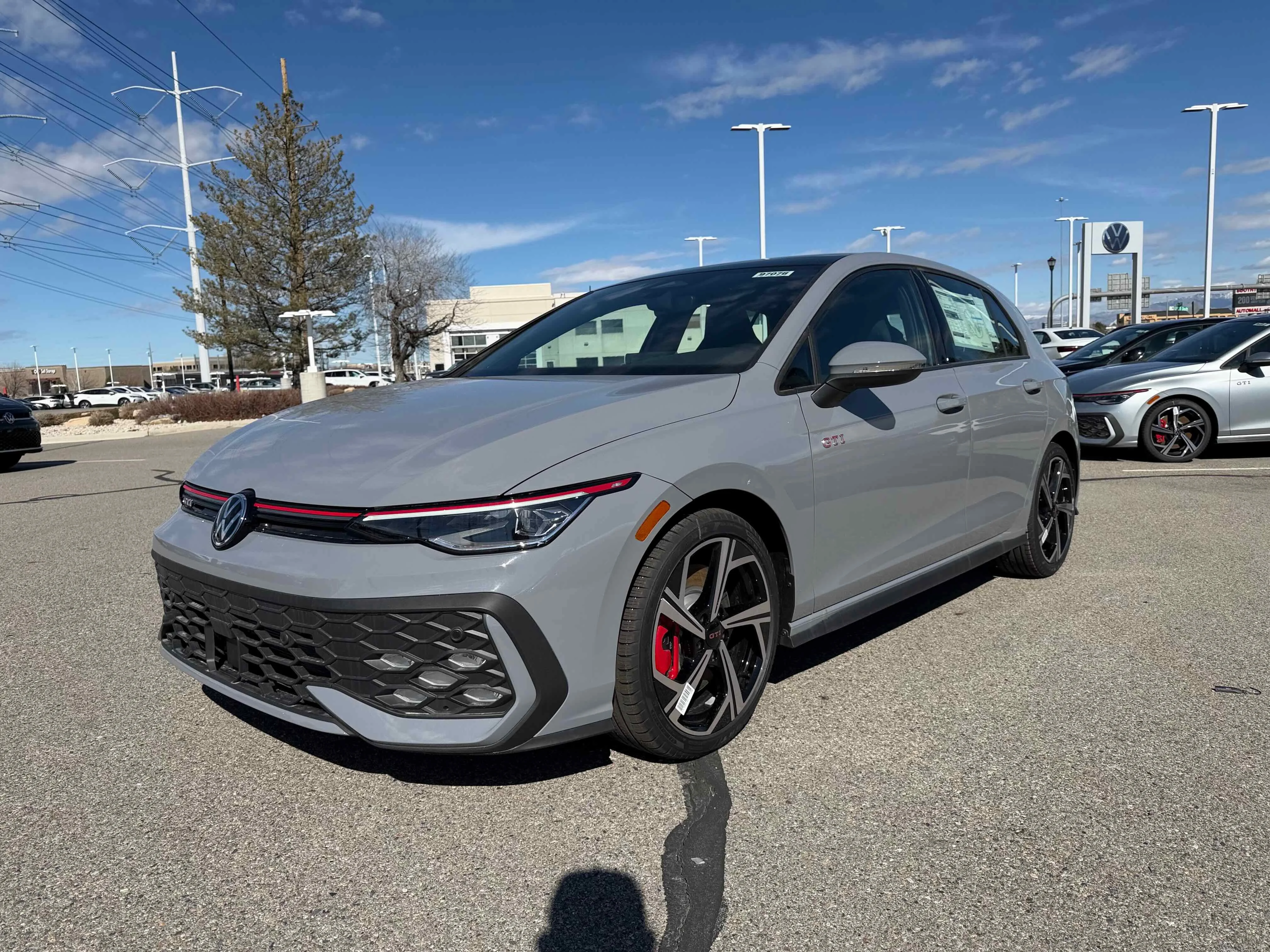 New 2026 Moonstone Volkswagen SE image 13