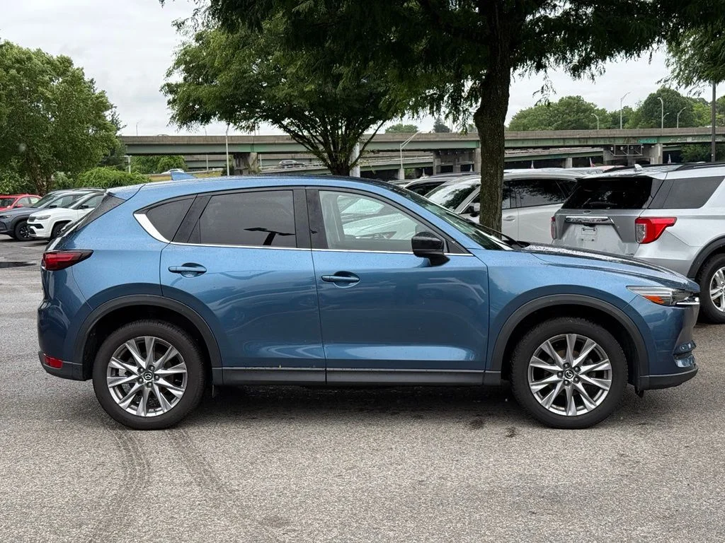 Used 2019 Blue Mazda Grand Touring image 9