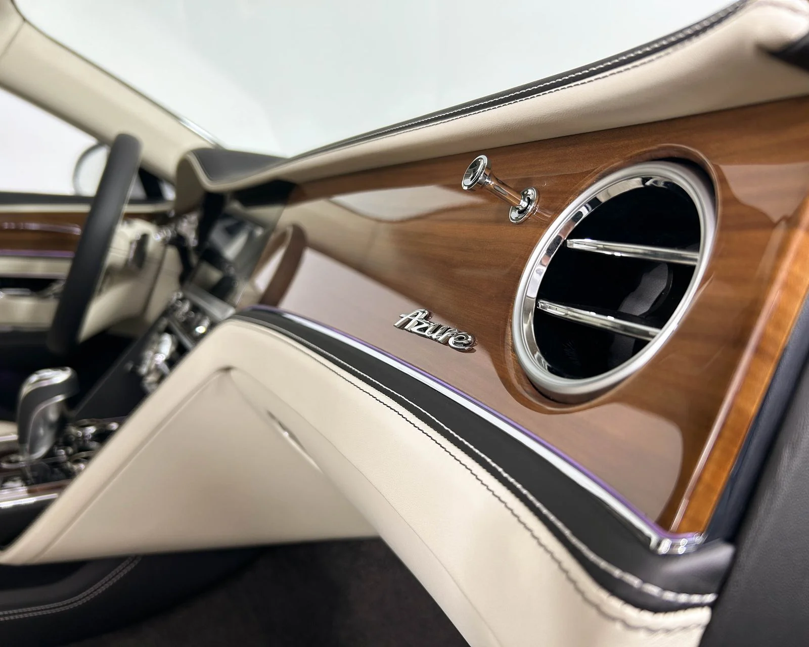 New 2026  Bentley Azure image 27