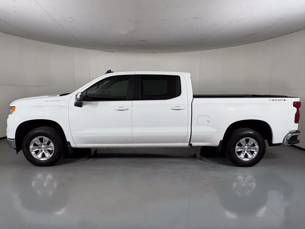 Used 2026 White Chevrolet LT image 5