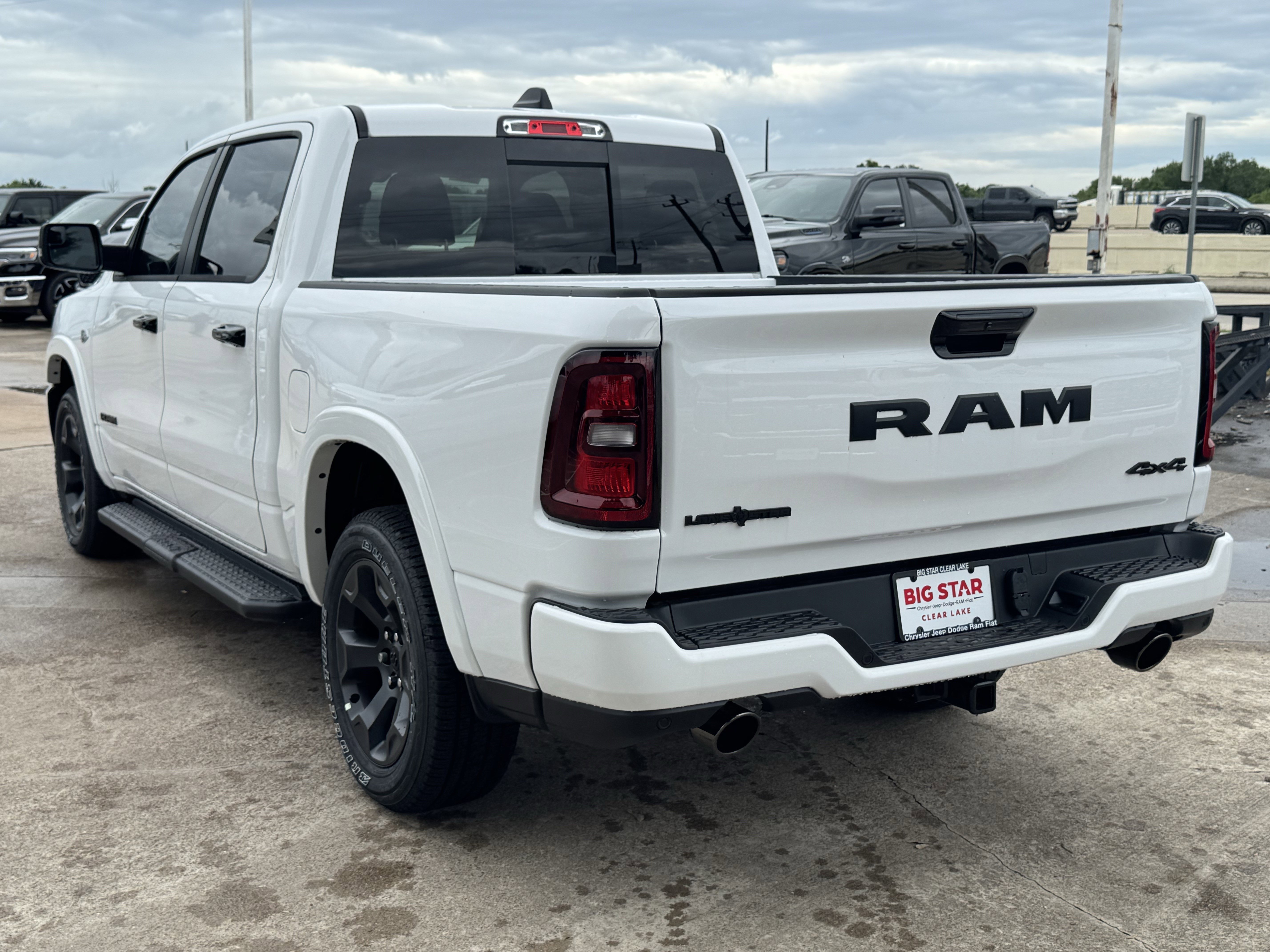 New 2026 Bright White Clear-Coat Exterior Paint RAM Lone Star image 7