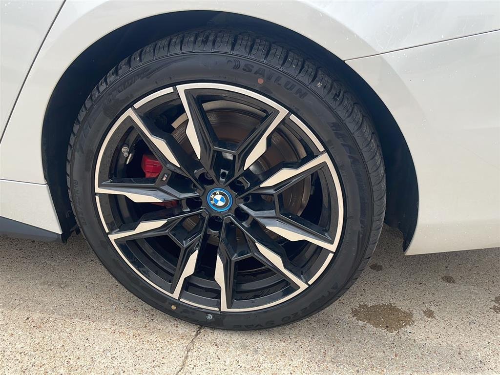 Used 2024 Mineral White Metallic BMW M50 image 7