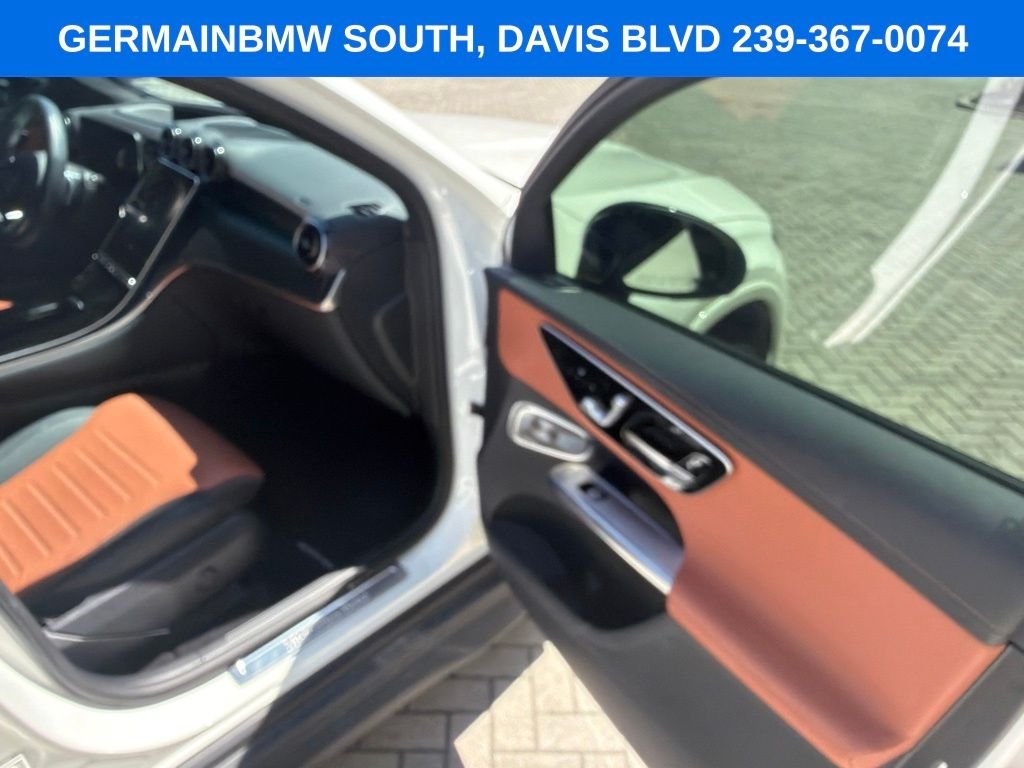 Used 2024  Mercedes-Benz GLC 300 Coupe image 22