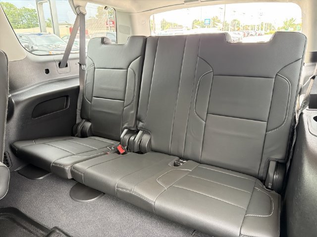 Used 2019 IRIDESCENT PEARL TRICOAT Chevrolet LT image 26