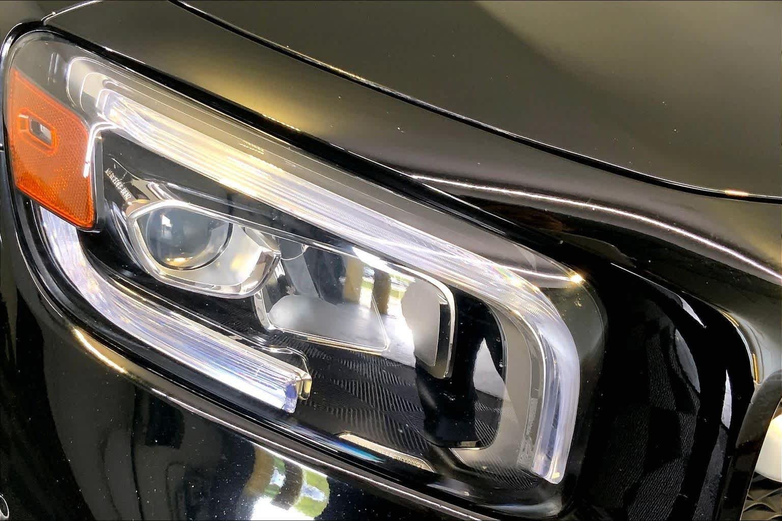 Used 2021 Night Black Mercedes-Benz GLB 250 image 27