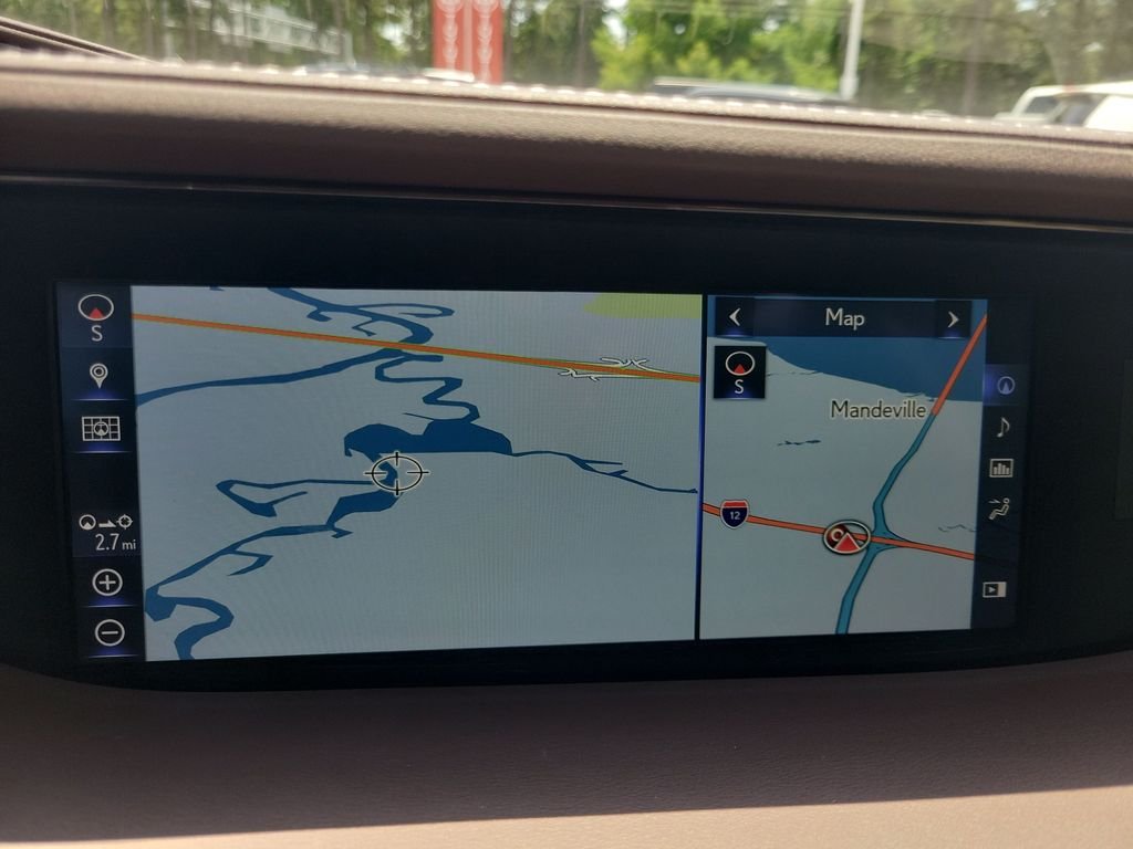 Used 2018 White Lexus 500 Base image 19