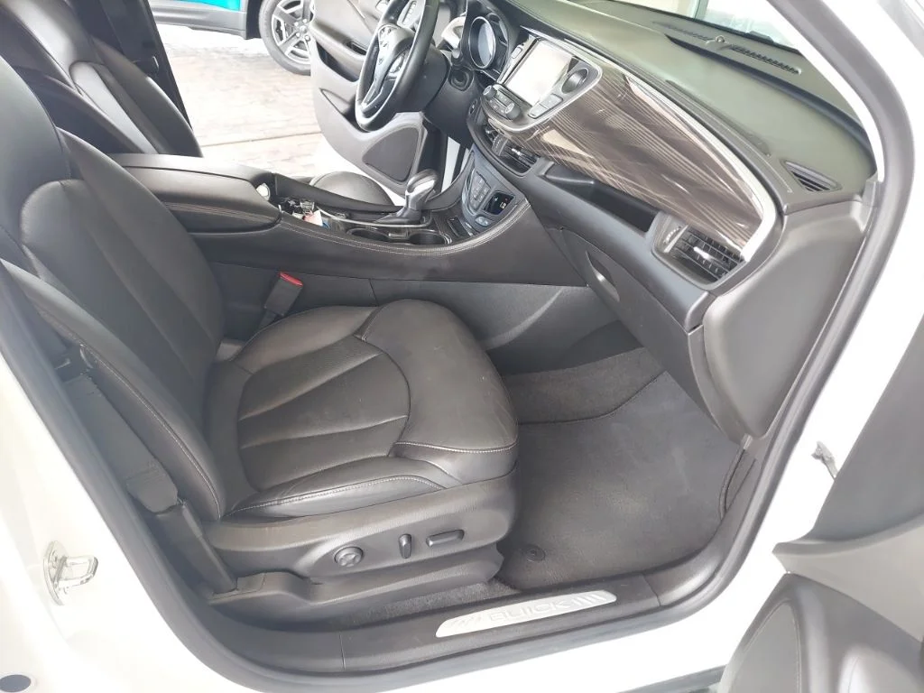 Used 2019 White Buick Essence image 28