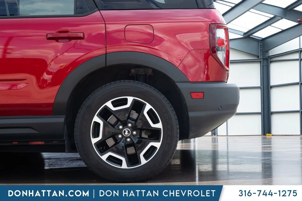 Used 2021 Red Ford Outer Banks image 30