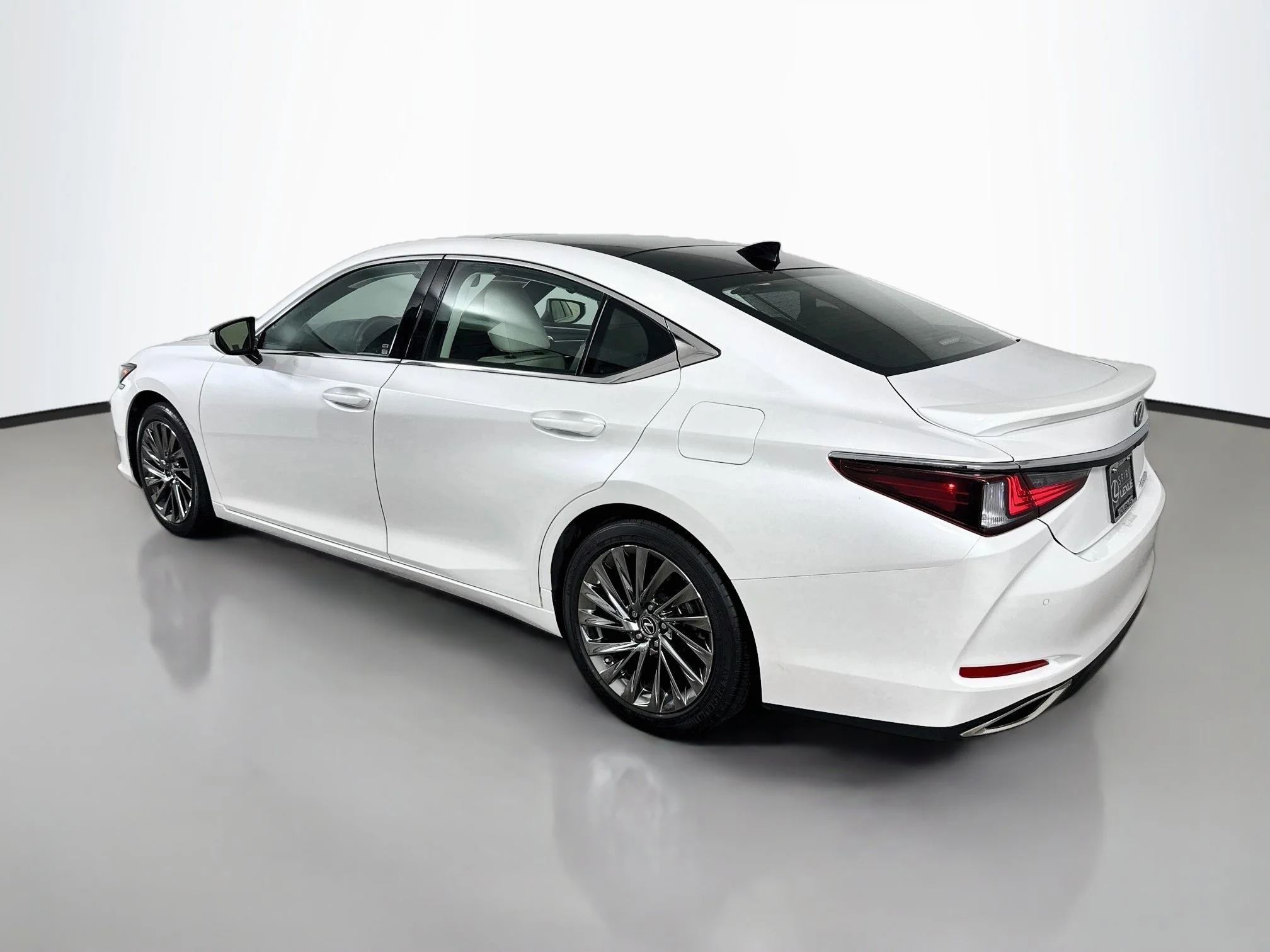 Certified Used 2025 Eminent White Pearl Lexus 350 Ultra Luxury image 5