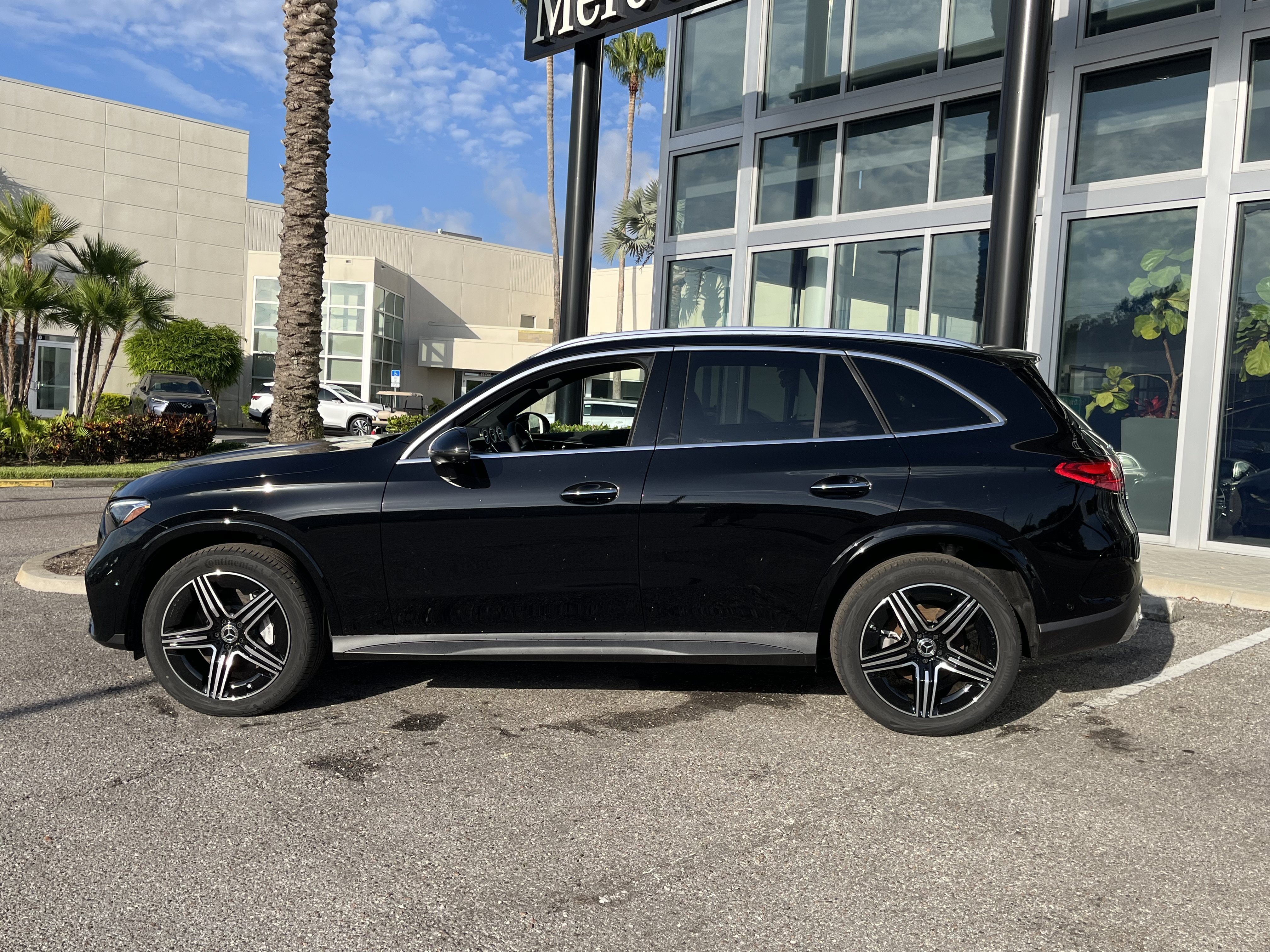 New 2026 Black Mercedes-Benz GLC 300 image 3