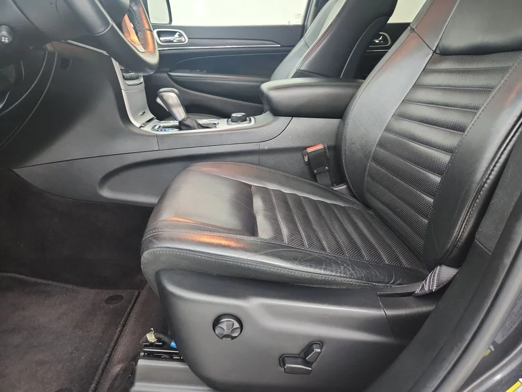 Certified Used 2018 Gray Jeep Limited image 22