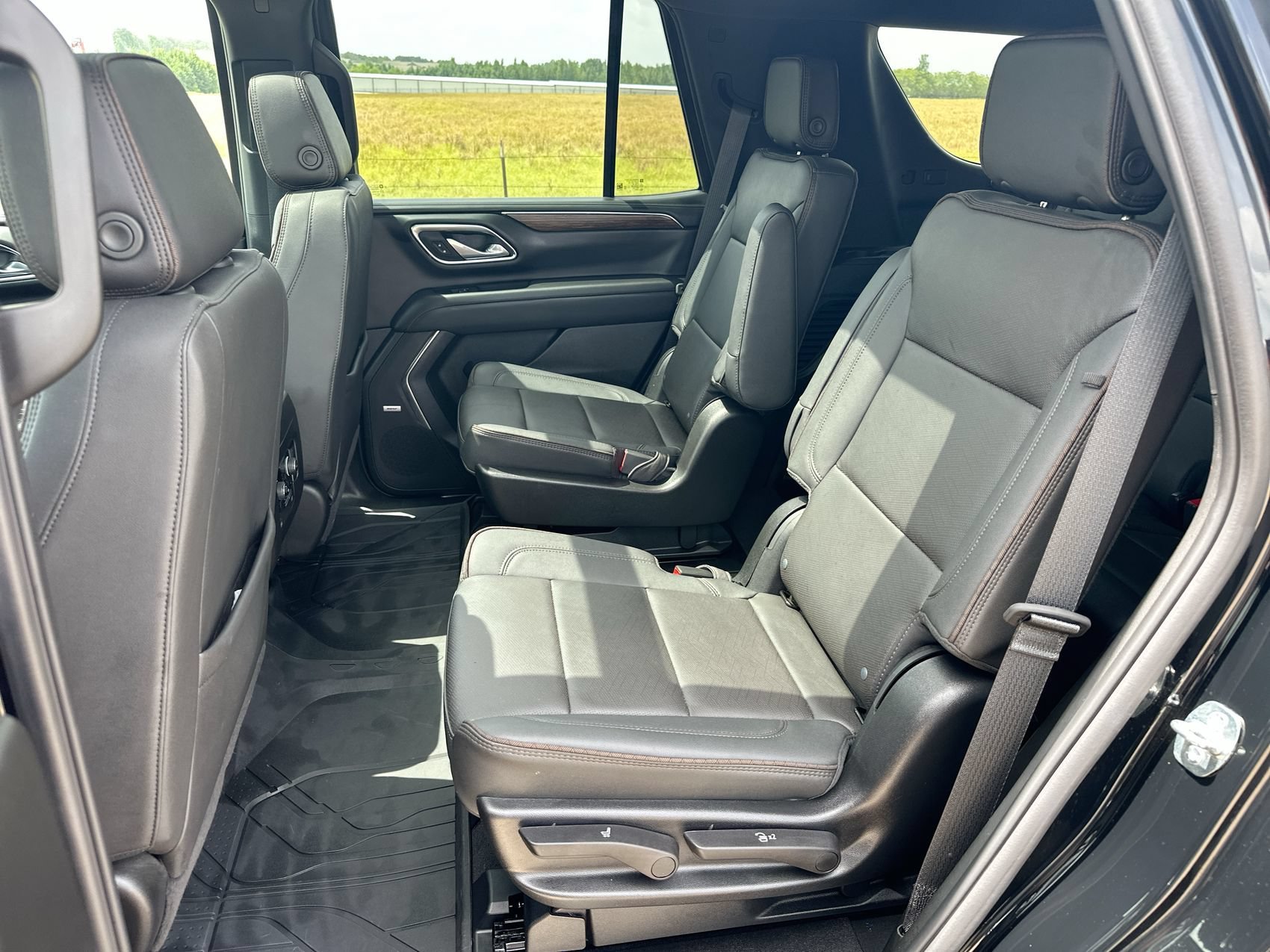 Used 2024 Black Chevrolet High Country image 25