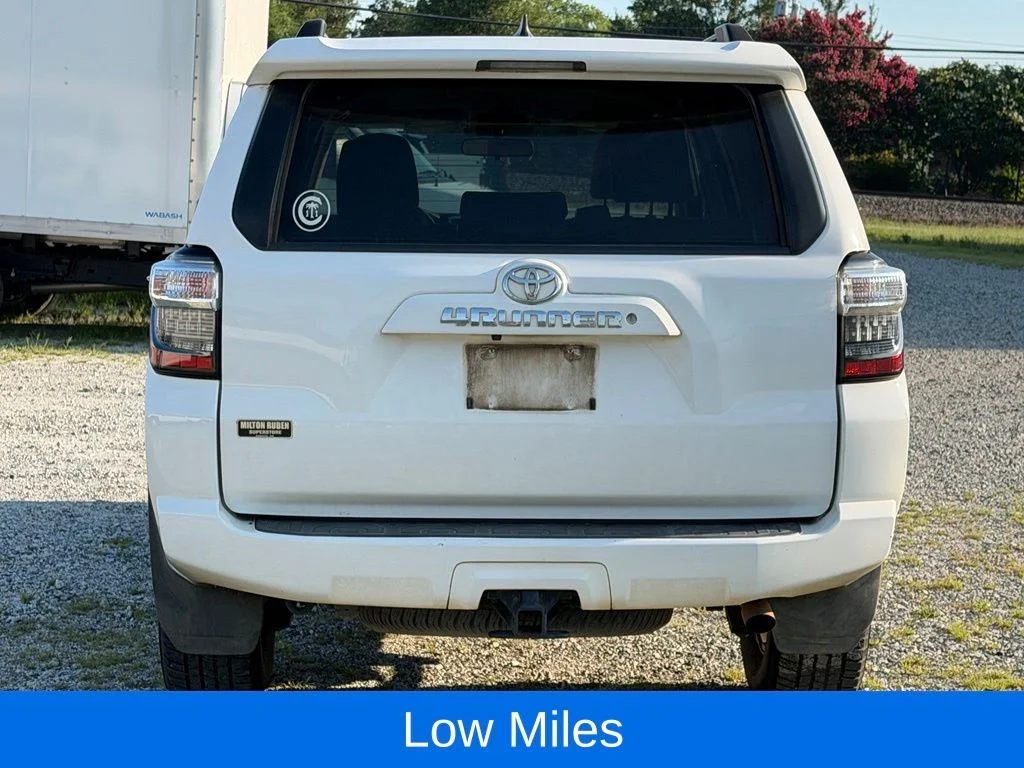 Used 2019 White Toyota SR5 image 6