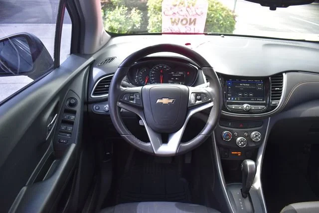 Used 2022 Mosaic Black Metallic Chevrolet LT image 25