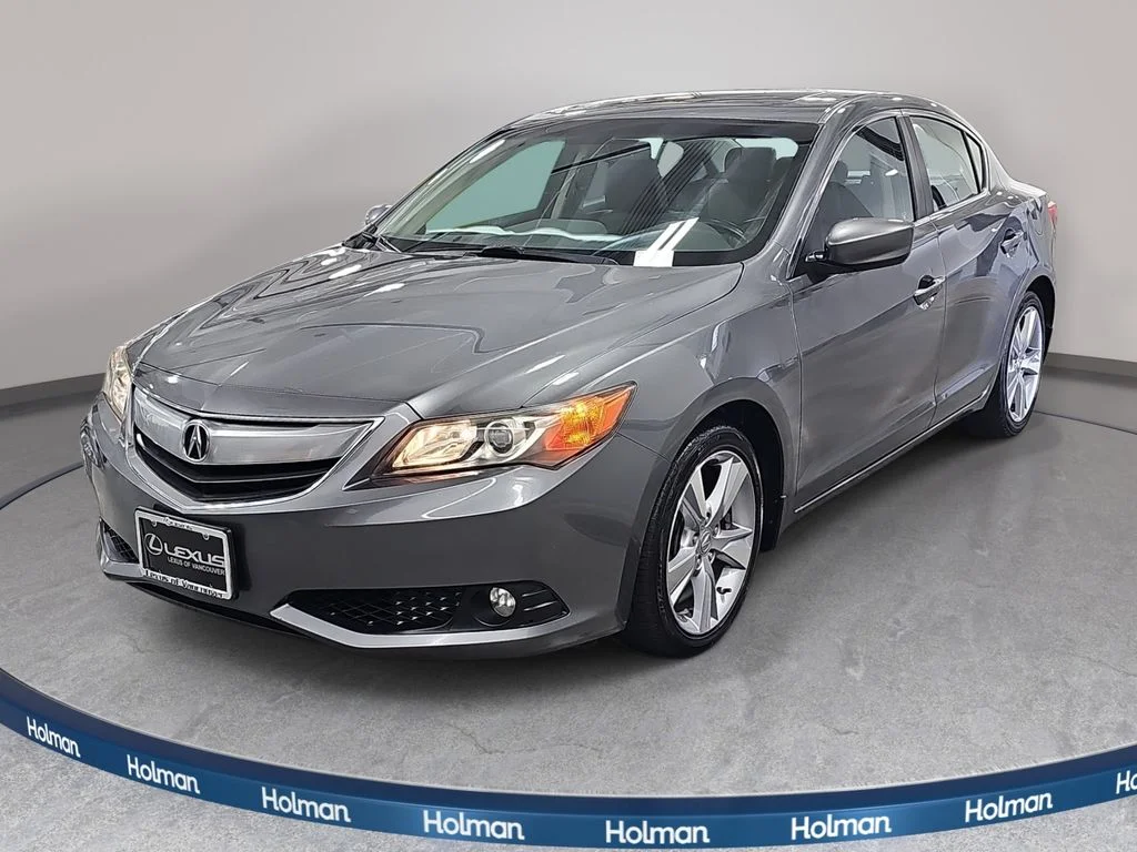 Used 2013  Acura 2.0L image 1