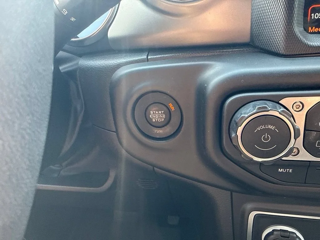 Used 2023 Black Jeep  image 21