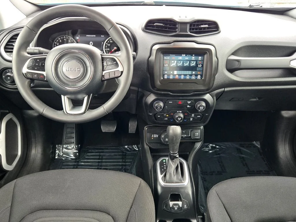 Used 2021 Teal Jeep Latitude image 18