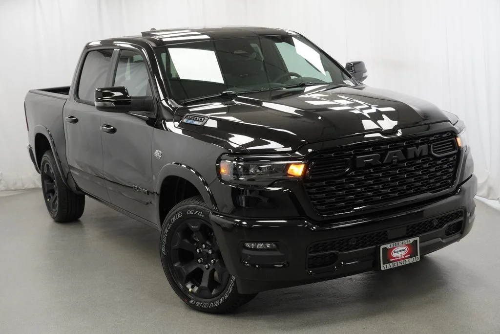 New 2026 Diamond Black Crystal Pearl-Coat Exterior Paint RAM Big Horn/Lone Star image 8