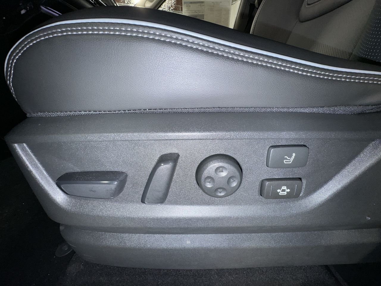 2025 INFINITI QX80 Sensory 4WD - Photo 14