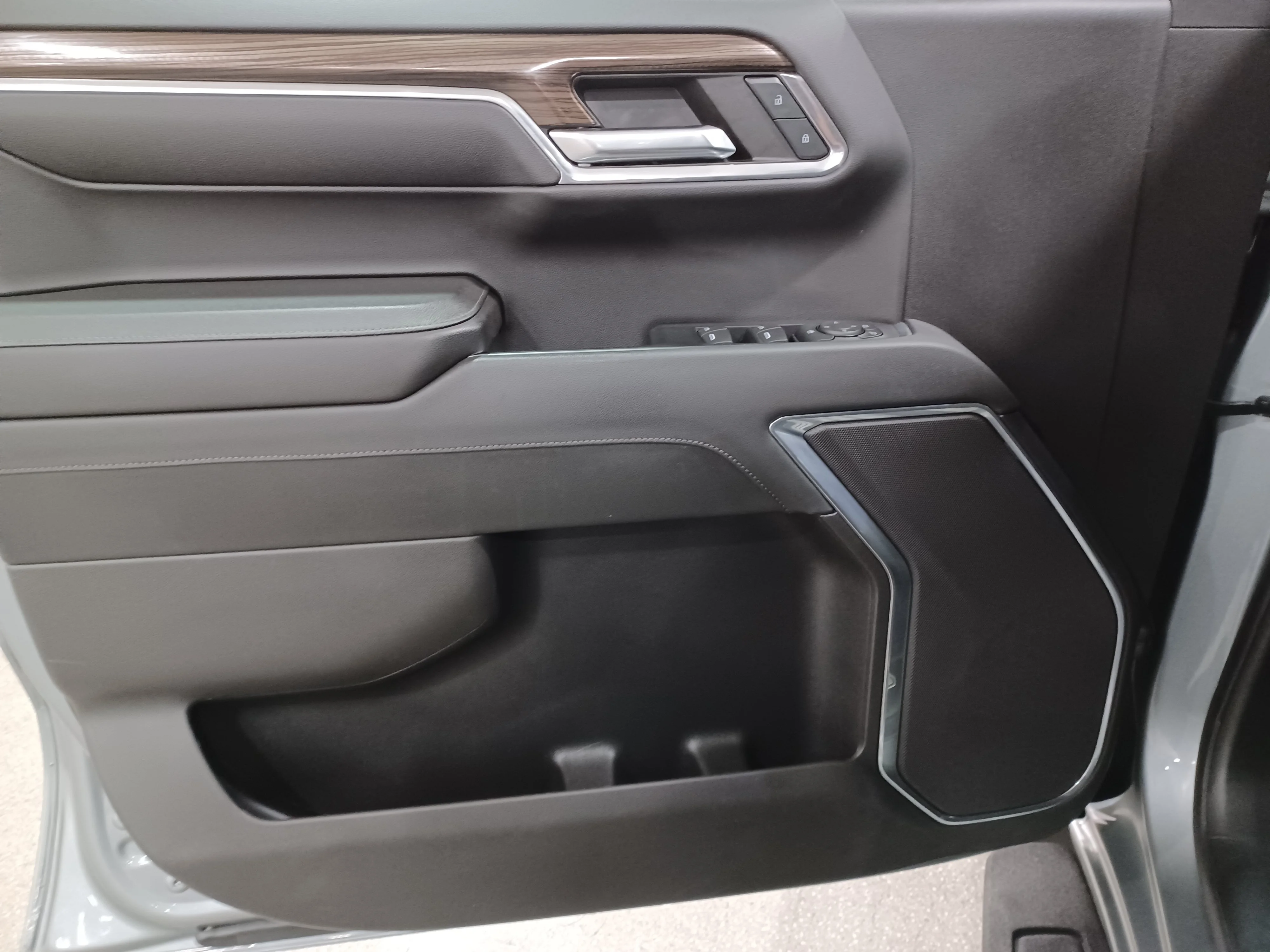 Certified Used 2024 Sterling Grey Metallic Chevrolet LT Trail Boss 4WD*4 Inch Lift | Custom Wheels | 35in Tires | Htd Seats | 6ft Box | Tow Pkg image 8