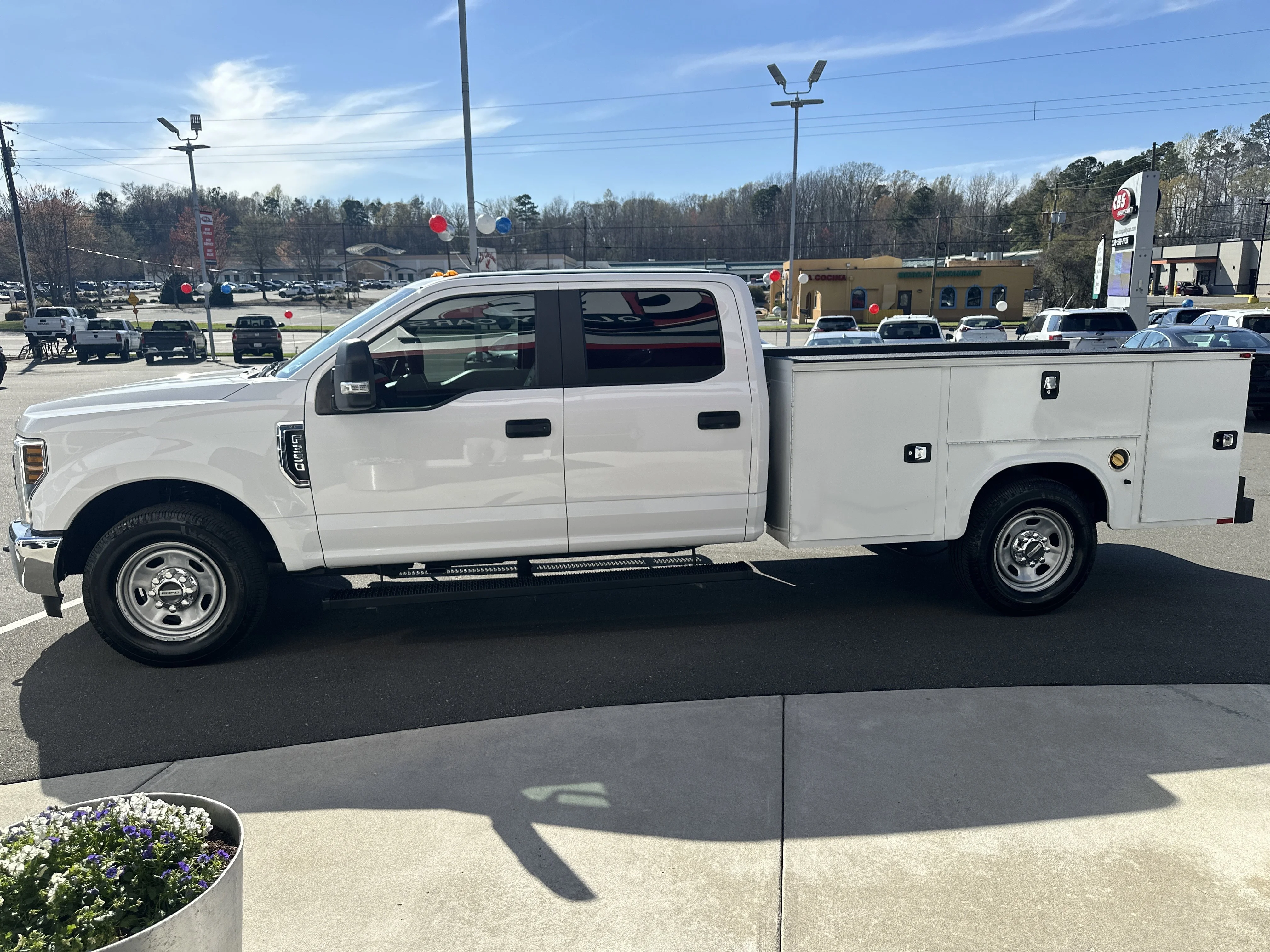Used 2019  Ford  image 5