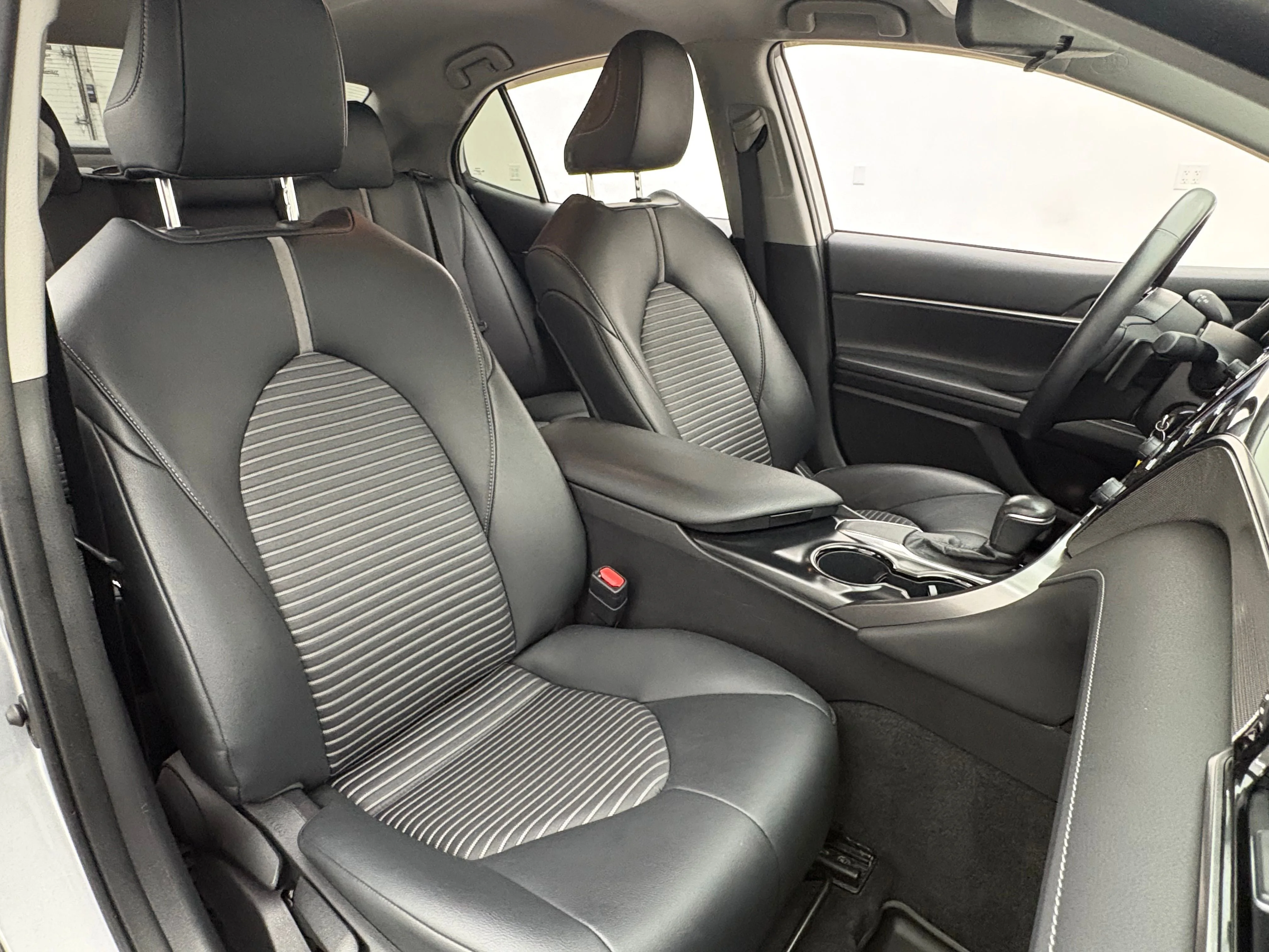 Used 2019 Celestial Silver Metallic Toyota SE image 30