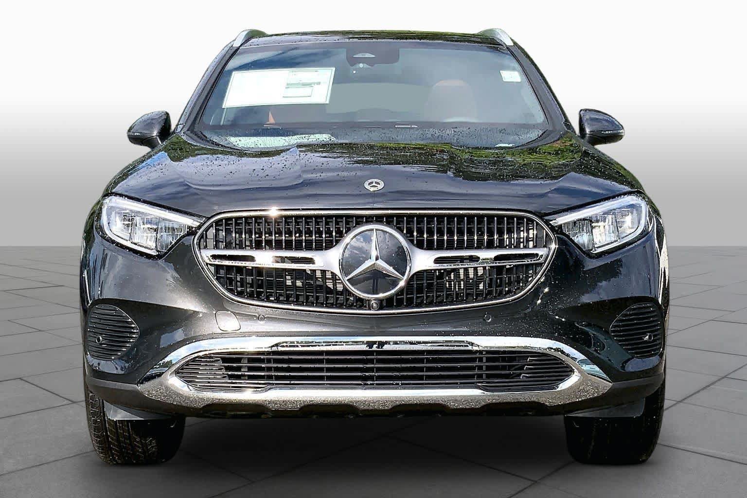 New 2027 Graphite Grey Metallic Mercedes-Benz GLC 300 image 3