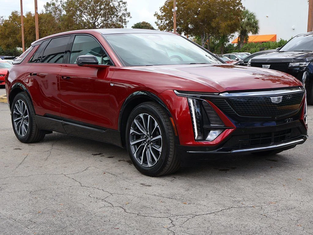 Used 2024 Cadillac LYRIQ Sport 1 with VIN 1GYKPTRKXRZ107957 for sale in Miami, FL