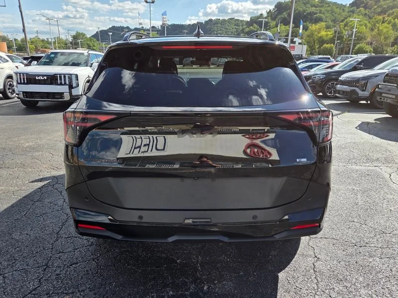 Used 2026 Black Kia X-Line image 6