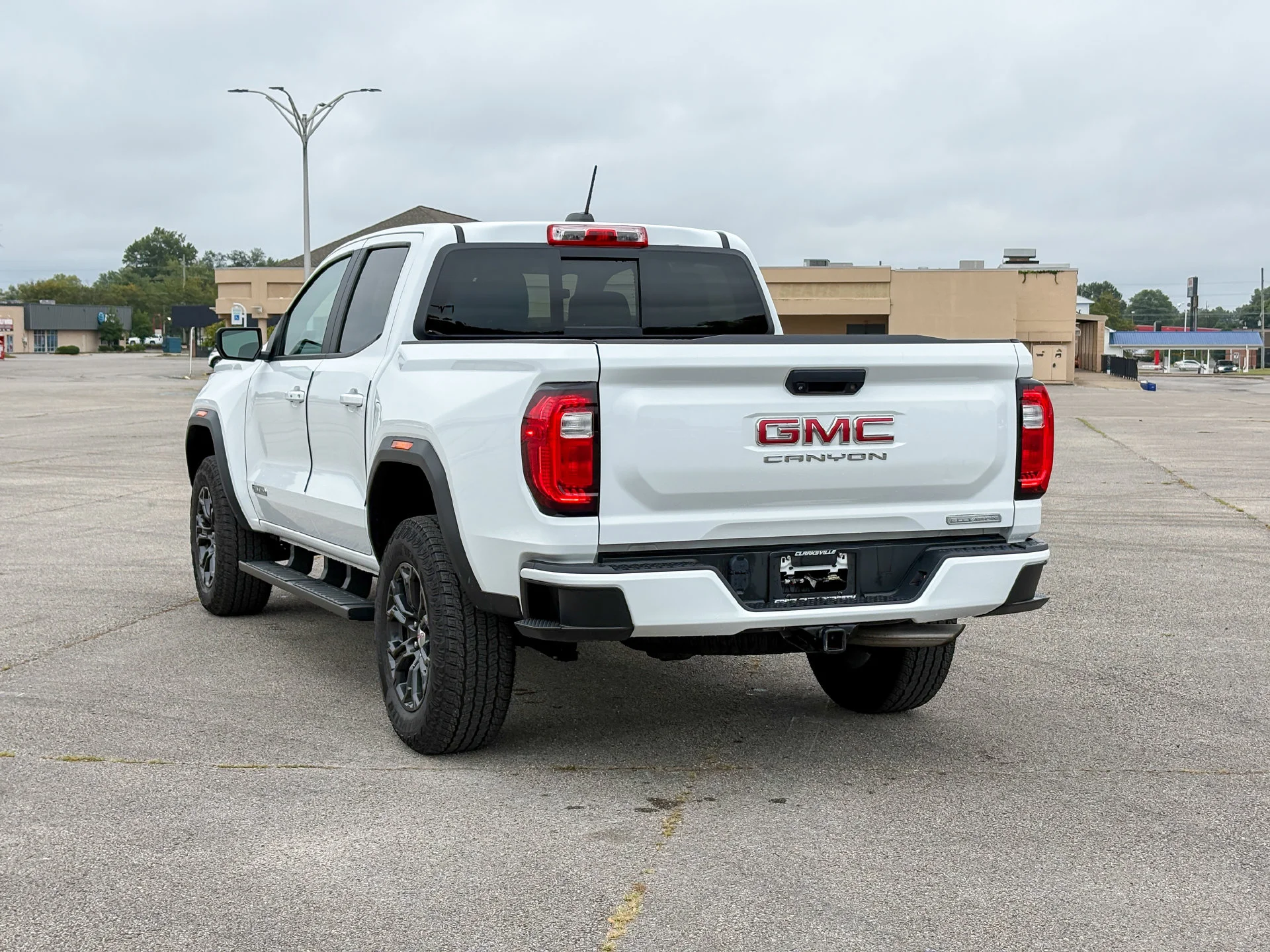 Used 2023 White GMC Elevation image 8