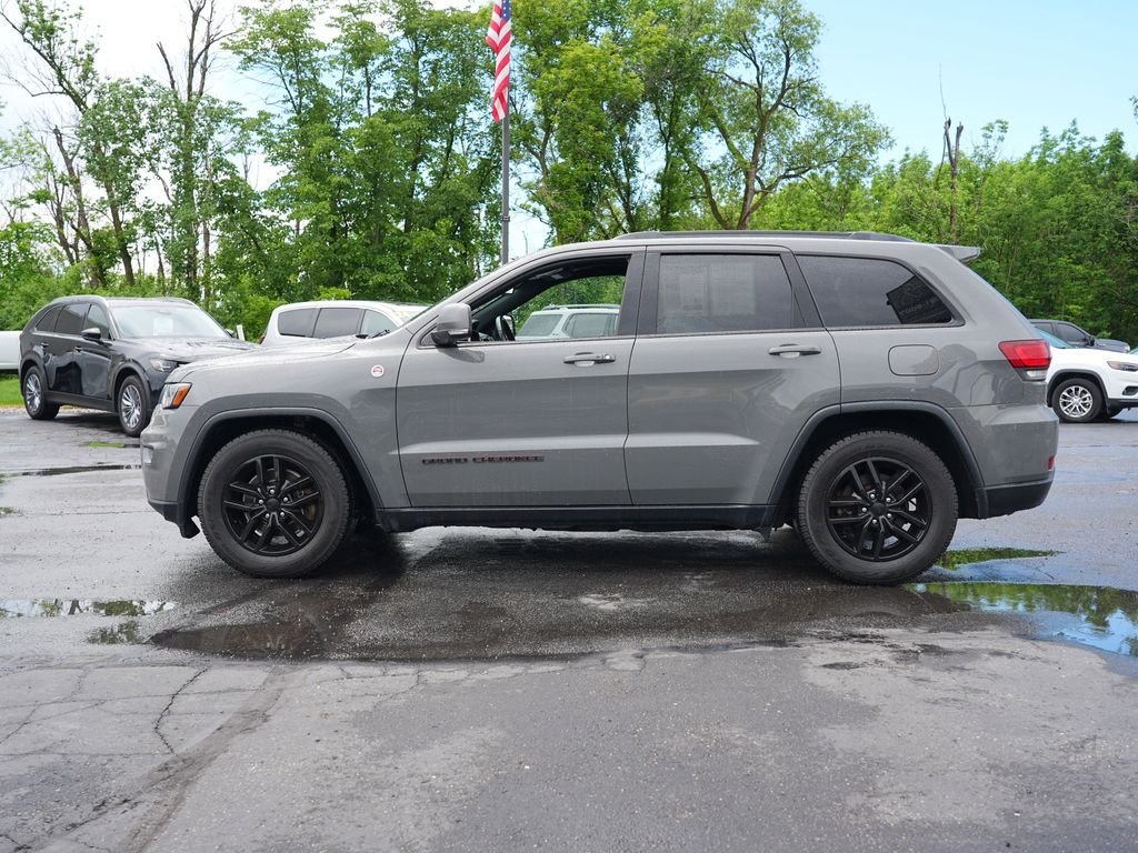 Used 2021 Gray Jeep Trailhawk image 6