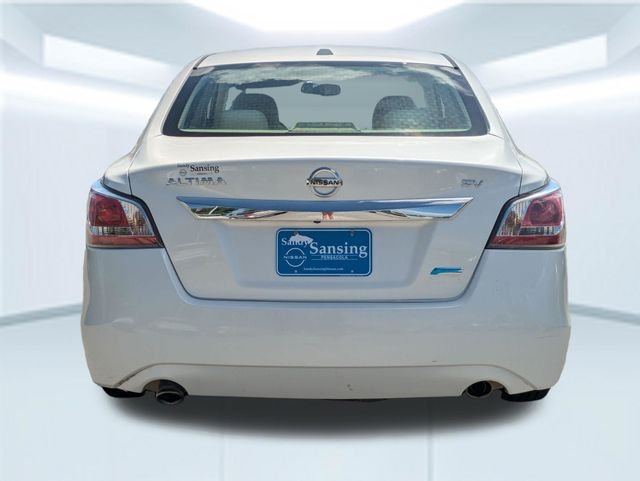 Used 2014 White Nissan 2.5 SV image 5