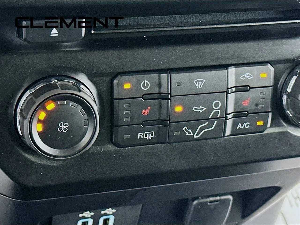 Used 2017 Shadow Black Ford XLT image 23