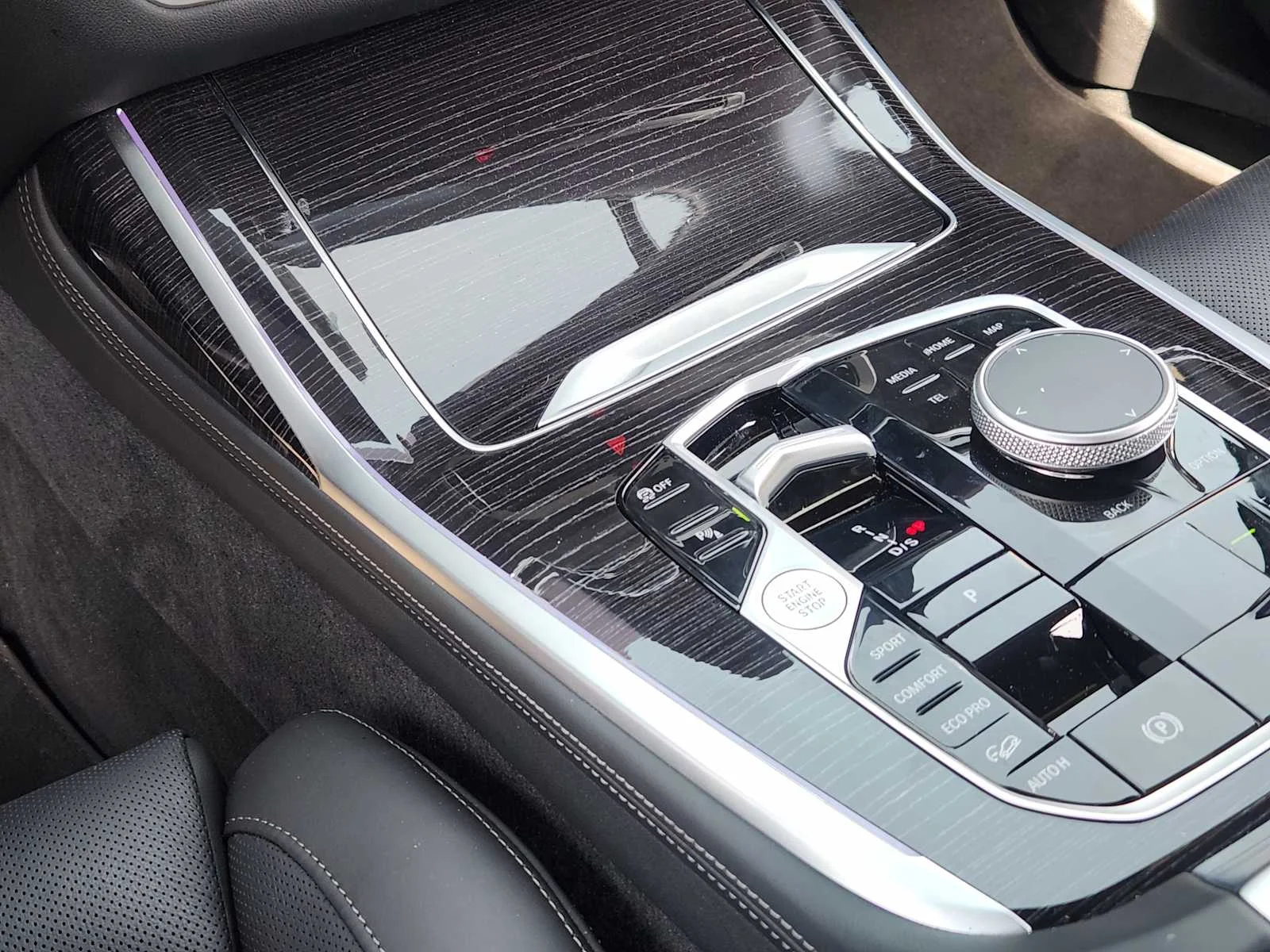 2025 BMW X7 M60i - Photo 16