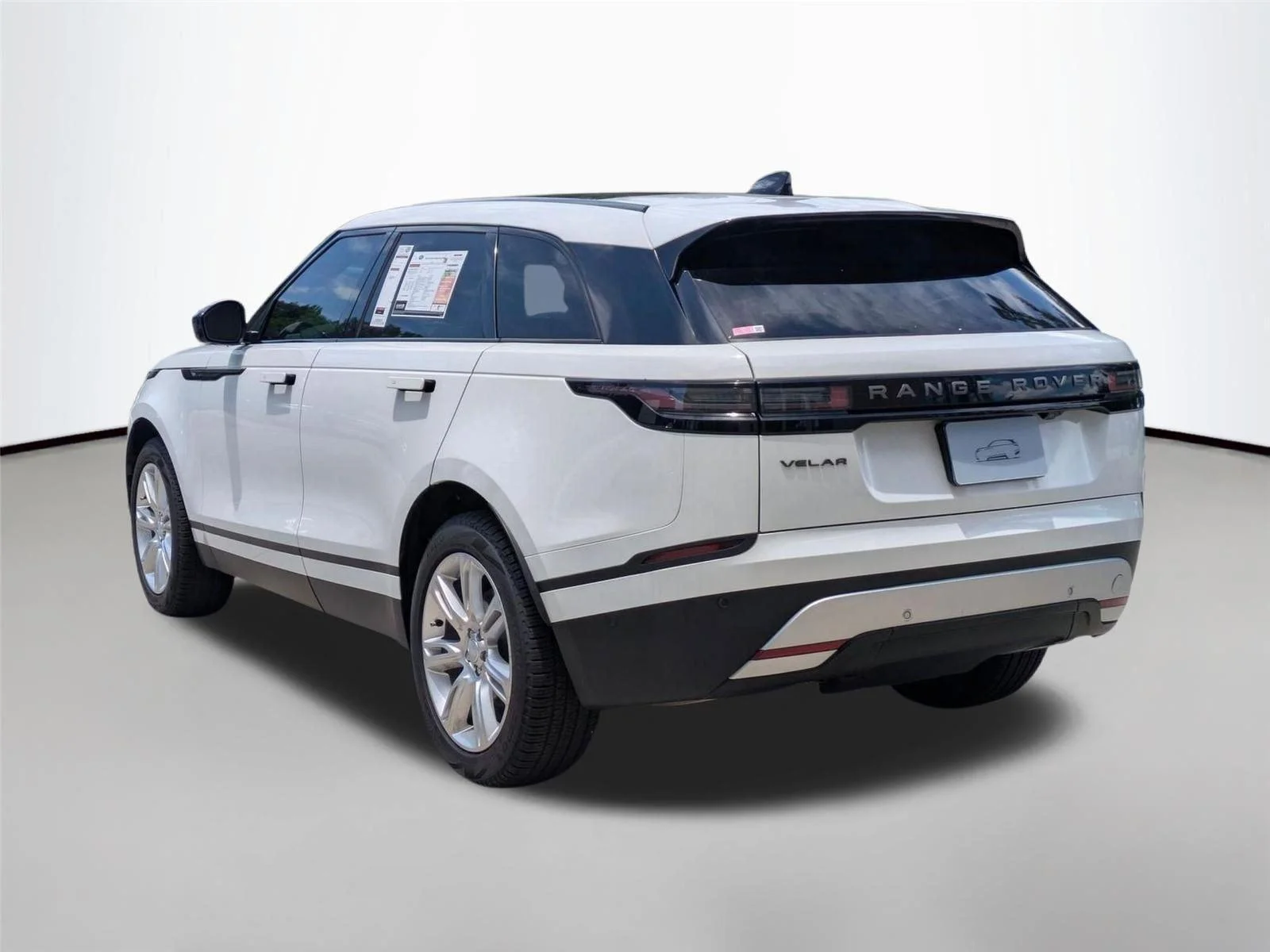 Certified Used 2026 Fuji White Land Rover S image 7
